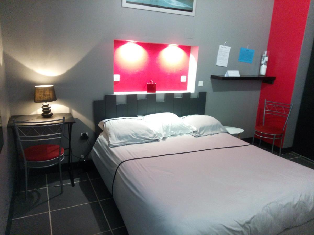 La Chambre Du Clos Barriant Sereilhac Luaran gambar